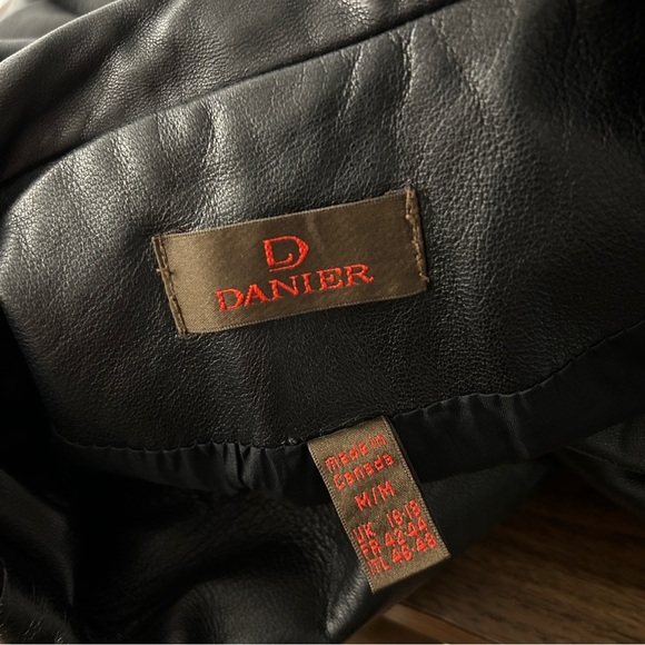 ❤️ Danier Women's Dark Leather Coat M - Picture 6 of 13
